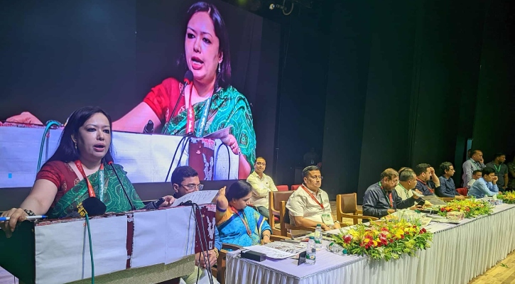 নির্বাচিত সরকার না আসা পর্যন্ত আমাদের লড়াই চলবে: রুমিন ফারহানা